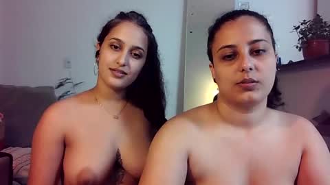 Snapshot of lesbiancouplebrazil2025 chatting on January 2025 08:32:02 PM lesbiancouplebrazil2025 online show from January 2025 08:32:02 PM