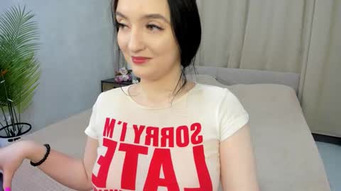 Lesley online show from November 2025 04:33:02 AM