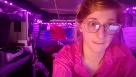Snapshot of lesleygumgrass chatting on February 2025 04:47:02 AM LesleyGumGrass- The Boring Trans girl online show from February 2025 04:47:02 AM