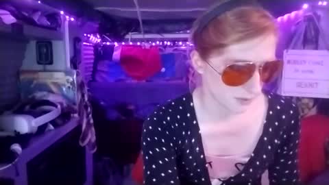 Snapshot of lesleygumgrass chatting on February 2025 04:36:02 AM LesleyGumGrass- The Boring Trans girl online show from February 2025 04:36:02 AM