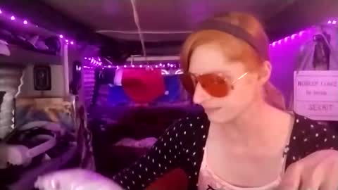 Snapshot of lesleygumgrass chatting on February 2025 03:06:01 PM LesleyGumGrass- The Boring Trans girl online show from February 2025 03:06:01 PM