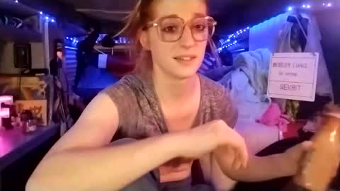 Snapshot of lesleygumgrass chatting on March 2025 01:12:01 AM LesleyGumGrass- The Boring Trans girl online show from March 2025 01:12:01 AM