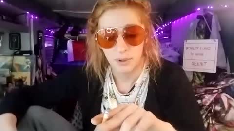 Snapshot of lesleygumgrass chatting on March 2025 02:23:02 PM LesleyGumGrass- The Boring Trans girl online show from March 2025 02:23:02 PM