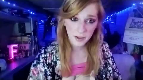 Snapshot of lesleygumgrass chatting on March 2025 07:41:01 AM LesleyGumGrass- The Boring Trans girl online show from March 2025 07:41:01 AM