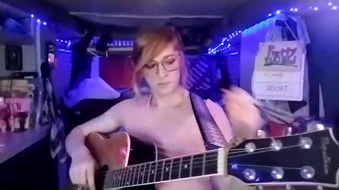 Snapshot of lesleygumgrass chatting on March 2025 05:28:01 AM LesleyGumGrass- The Boring Trans girl online show from March 2025 05:28:01 AM