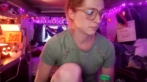 Snapshot of lesleygumgrass chatting on September 2025 01:59:02 PM LesleyGumGrass- The Boring Trans girl online show from September 2025 01:59:02 PM