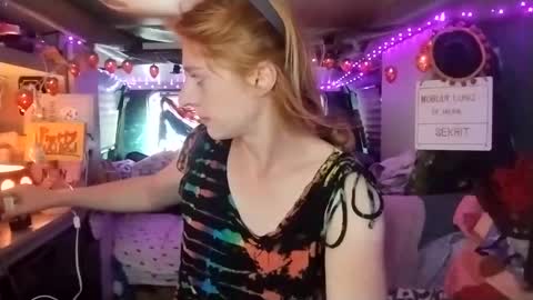 Snapshot of lesleygumgrass chatting on October 2025 05:53:02 PM LesleyGumGrass- The Boring Trans girl online show from October 2025 05:53:02 PM
