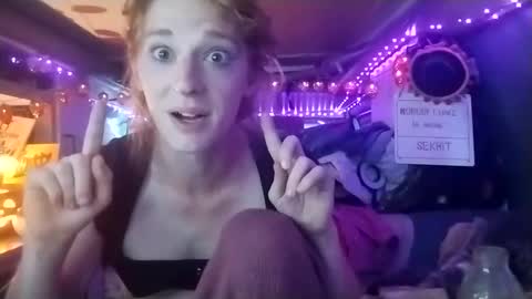 Snapshot of lesleygumgrass chatting on October 2025 05:55:01 PM LesleyGumGrass- The Boring Trans girl online show from October 2025 05:55:01 PM