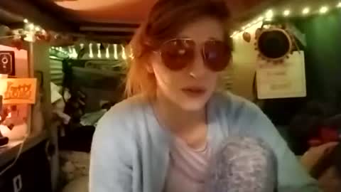 LesleyGumGrass- The Boring Trans girl online show from December 2025 07:50:02 AM