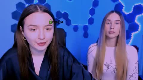 leslie_bird online show from December 2025 10:09:02 AM