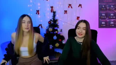 leslie_bird online show from December 2025 08:22:01 AM