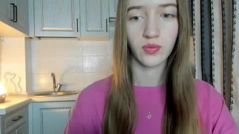  LESLIE   online show from November 2025 02:10:01 AM