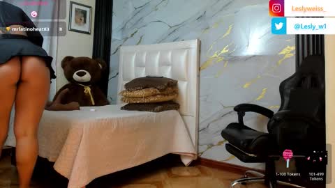 I am here from Monday to Friday from 730 am to 130 pm Colombia time and saturday from 500 am to 1000 am .... Soon Blue page online show from February 2026 11:44:01 AM