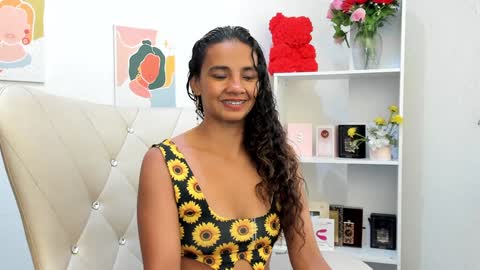 Snapshot of leslyflorez chatting on December 2024 08:23:02 PM Lesly online show from December 2024 08:23:02 PM