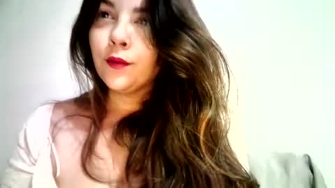 Lesly moon online show from August 2026 02:52:01 PM
