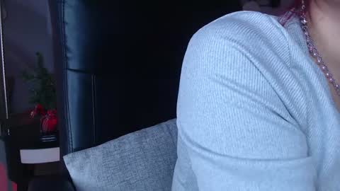 Snapshot of lessboobs_gh chatting on December 2024 11:55:01 AM Less online show from December 2024 11:55:01 AM