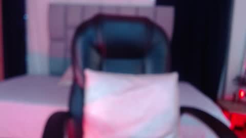 Snapshot of lessboobs_gh chatting on February 2025 05:15:02 PM Less online show from February 2025 05:15:02 PM