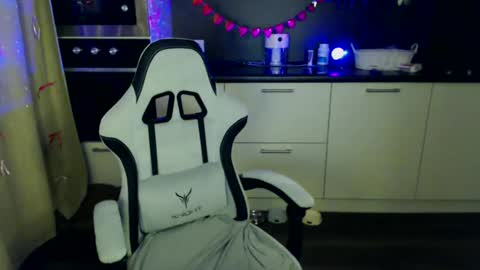 Alison online show from February 2025 01:21:02 AM