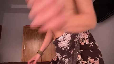 Snapshot of lessya_magic chatting on February 2025 10:18:02 AM lessya_magic online show from February 2025 10:18:02 AM