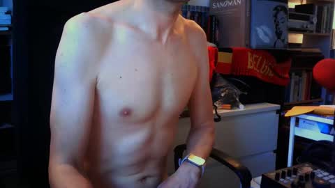 Snapshot of lestat_82 chatting on January 2025 04:01:01 PM Vampiro Diurno online show from January 2025 04:01:01 PM