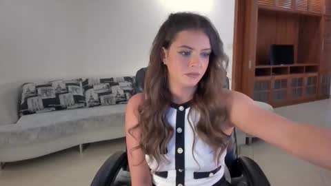 Snapshot of lesya_krutalevich chatting on December 2025 02:42:01 AM lesya krutalevich online show from December 2025 02:42:01 AM