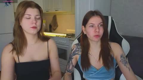 Snapshot of let_me_seee chatting on November 2025 09:36:01 AM Fiona online show from November 2025 09:36:01 AM