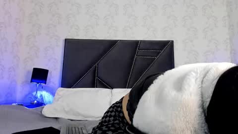 Snapshot of leti_white chatting on October 2025 10:23:02 PM Leti White online show from October 2025 10:23:02 PM