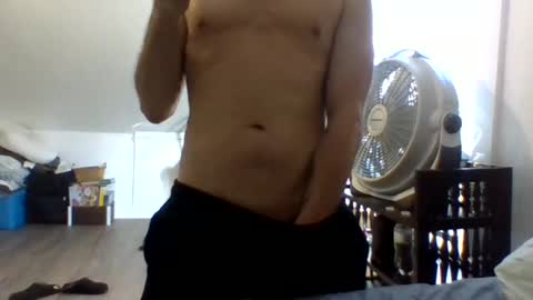 Snapshot of letmehitthat1986 chatting on November 2025 06:52:01 PM letmehitthat1986 online show from November 2025 06:52:01 PM