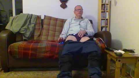 Snapshot of letmestrip chatting on January 2025 12:31:02 AM paul online show from January 2025 12:31:02 AM