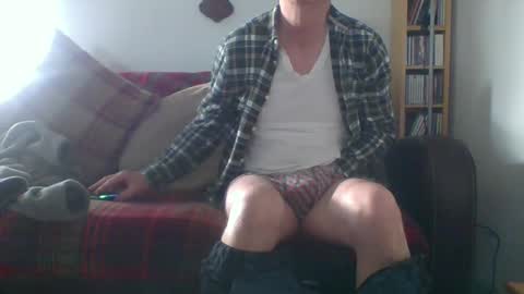 Snapshot of letmestrip chatting on February 2025 10:54:01 AM paul online show from February 2025 10:54:01 AM