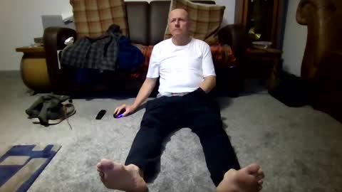 Snapshot of letmestrip chatting on November 2025 12:32:02 AM paul online show from November 2025 12:32:02 AM