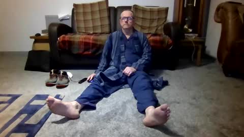 Snapshot of letmestrip chatting on December 2025 11:43:01 PM paul online show from December 2025 11:43:01 PM