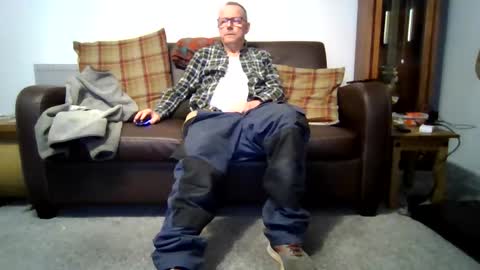 Snapshot of letmestrip chatting on January 2026 12:46:01 AM paul online show from January 2026 12:46:01 AM