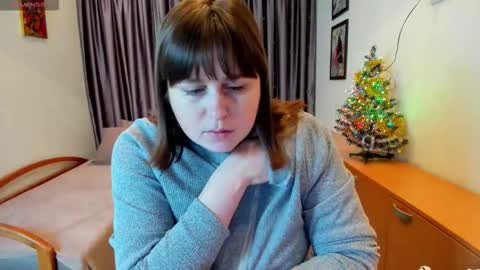 Naomi online show from December 2025 06:54:02 AM