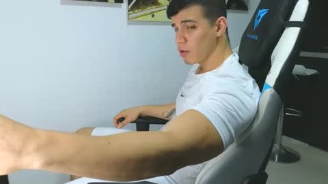 Snapshot of levelingg chatting on January 2025 02:27:01 AM levelingg online show from January 2025 02:27:01 AM