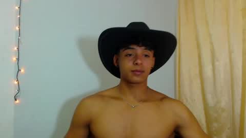 Snapshot of lewis_ly chatting on April 2026 04:32:01 PM i am lewis ly EDUARDO MEMDOZA15 online show from April 2026 04:32:01 PM
