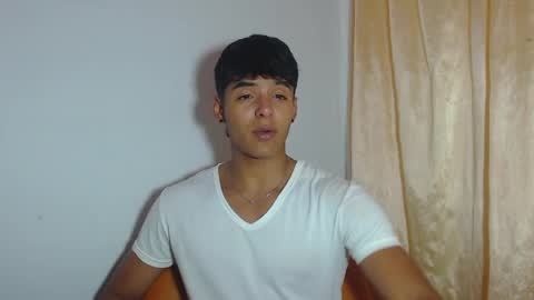 Snapshot of lewis_ly chatting on April 2026 07:05:02 PM i am lewis ly EDUARDO MEMDOZA15 online show from April 2026 07:05:02 PM