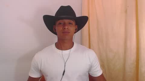 Snapshot of lewis_ly chatting on July 2026 07:51:02 PM i am lewis ly EDUARDO MEMDOZA15 online show from July 2026 07:51:02 PM