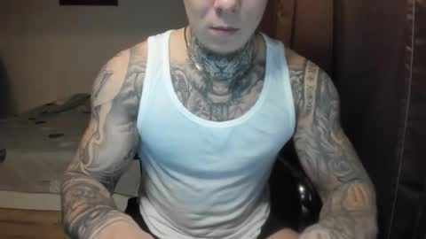 Snapshot of lewis_muscleee chatting on November 2025 08:00:01 PM blablablack online show from November 2025 08:00:01 PM