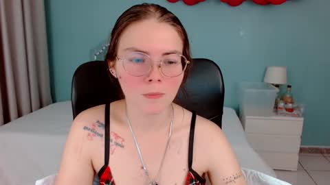 Snapshot of lexalove_doll chatting on October 2025 05:07:01 AM Lexas Room online show from October 2025 05:07:01 AM