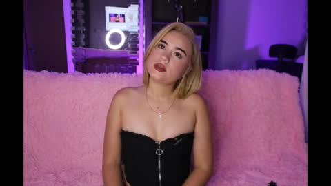 Alexandra online show from April 2026 04:28:02 AM