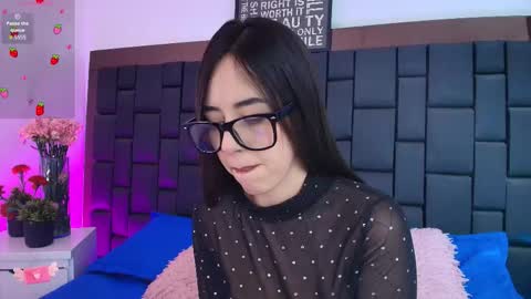 Lexi Howard  online show from November 2025 05:19:02 AM