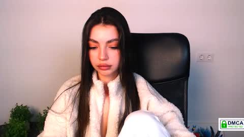 Alexia online show from November 2025 02:49:02 PM