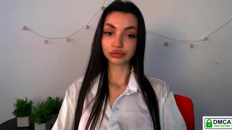 Alexia online show from April 2026 01:52:01 PM