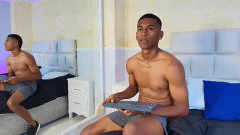 Lexi  Derek online show from October 2025 05:21:01 PM