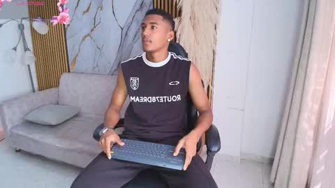 Lexi  Derek online show from December 2025 05:29:02 PM