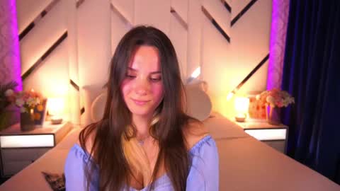 Snapshot of lexie_pearl chatting on June 2026 08:11:01 PM Allia online show from June 2026 08:11:01 PM