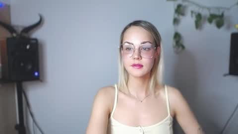 Lexie online show from March 2025 10:10:01 PM