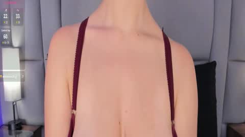 lexiee__ online show from March 2026 12:12:01 PM