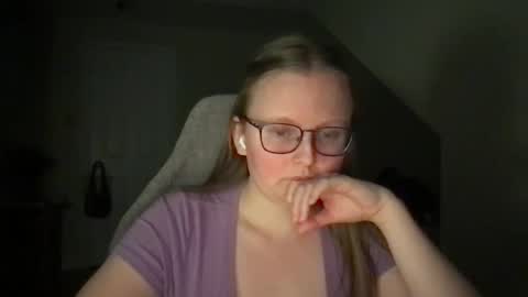 Snapshot of lexielilacs chatting on January 2025 03:23:02 AM lexie online show from January 2025 03:23:02 AM